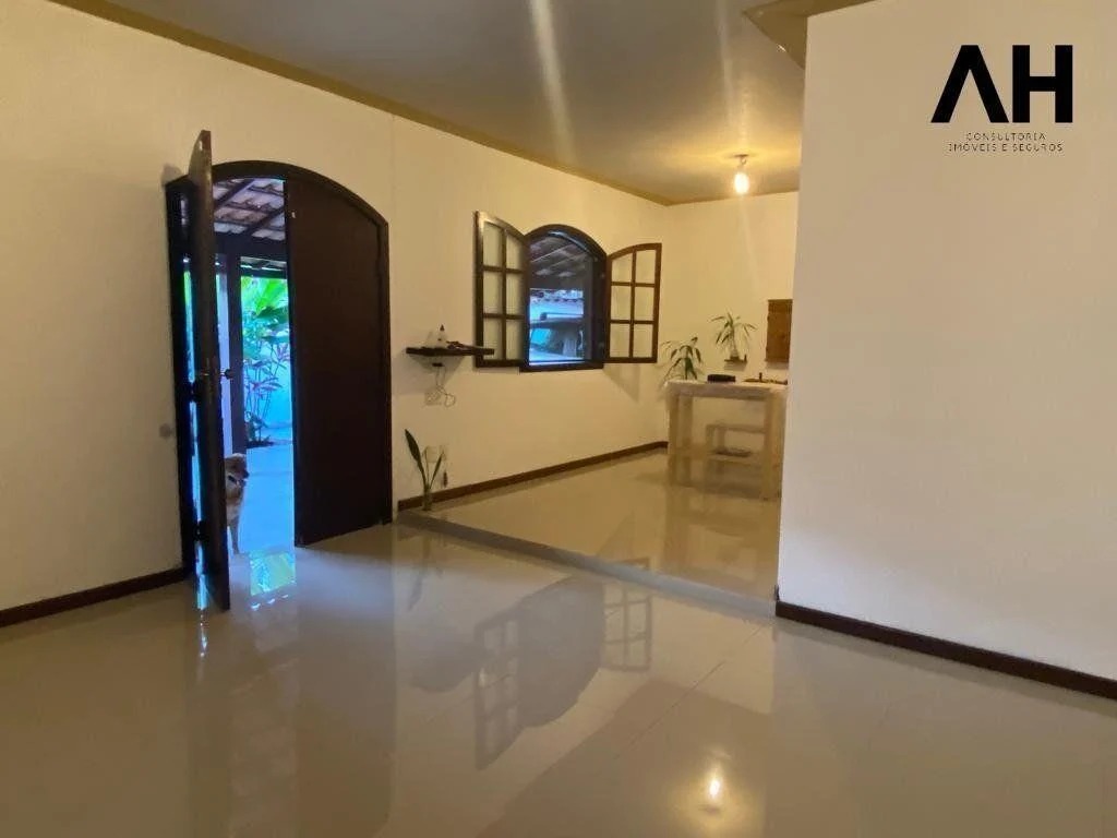 Imagem Casa com 3 Quartos à Venda, 360 m²em Piratininga - Niterói