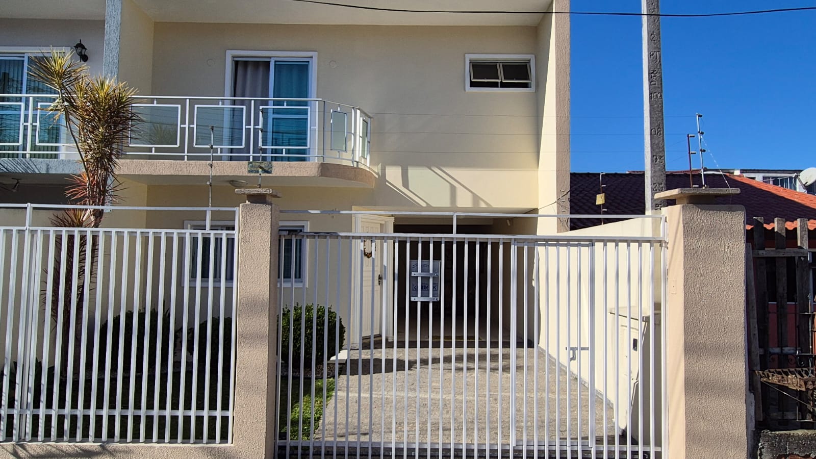 Foto do imóvel: Sobrado com 3 Quartos à Venda, 177 m² em Cajuru - Curitiba