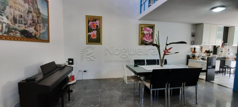 Casa com 4 Quartos à Venda, 420 m² em Madalena - Recife