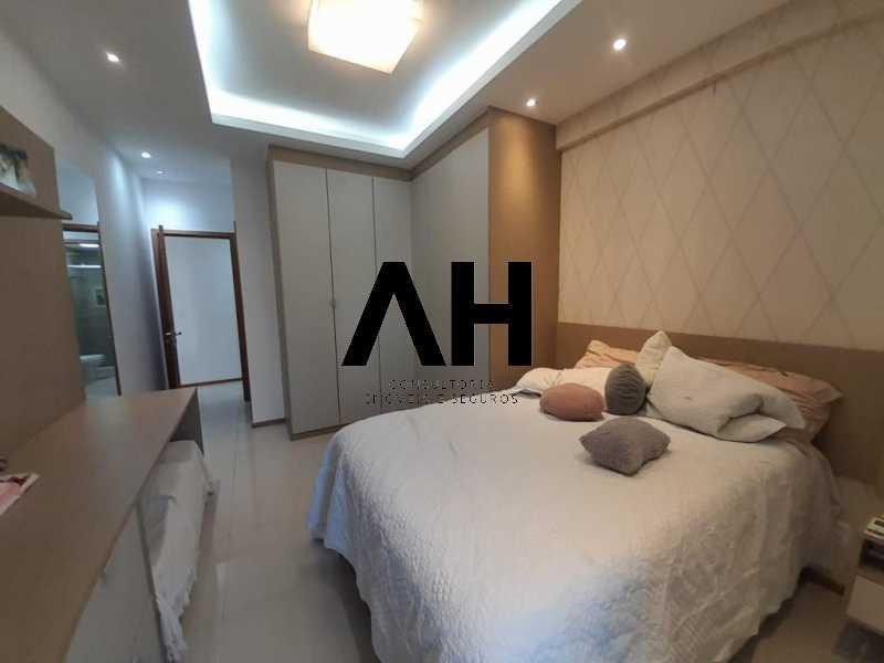 Imagem Apartamento com 3 Quartos à Venda, 105 m²em Camboinhas - Niterói