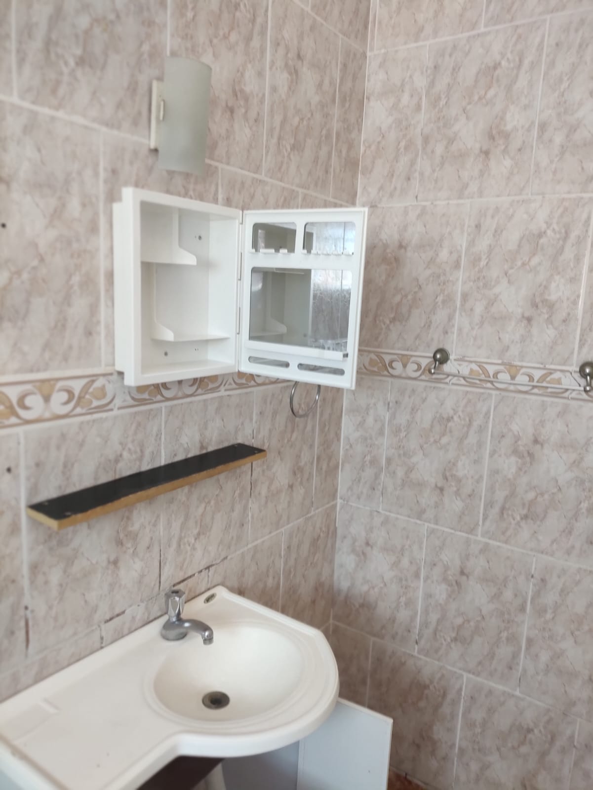 Imagem Casa com 2 Quartos à Venda, 93 m²em Jardim Santo André - Sorocaba