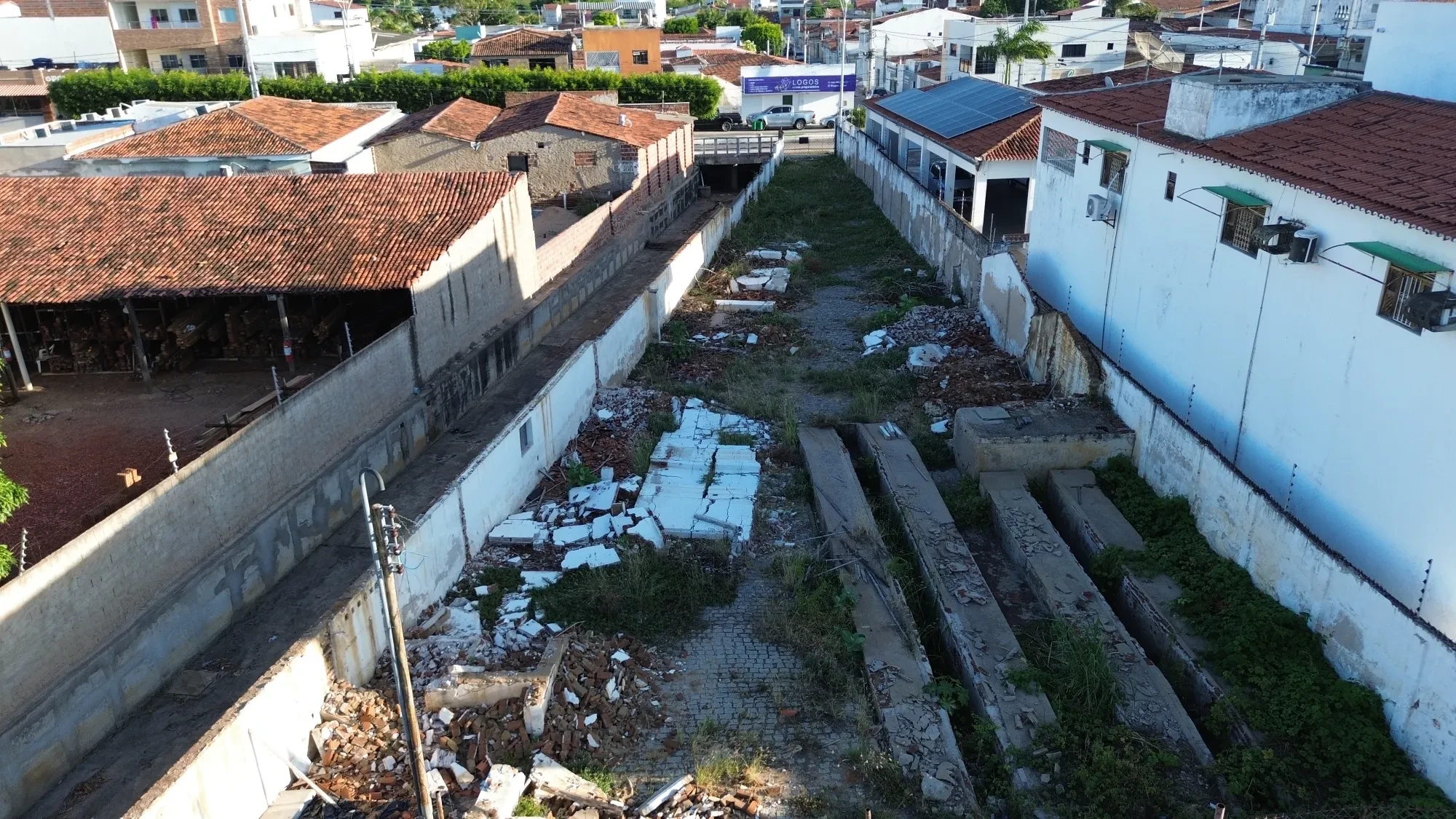 Foto do imóvel: Terreno à Venda, 600 metros em Santa Cruz - Santa Cruz