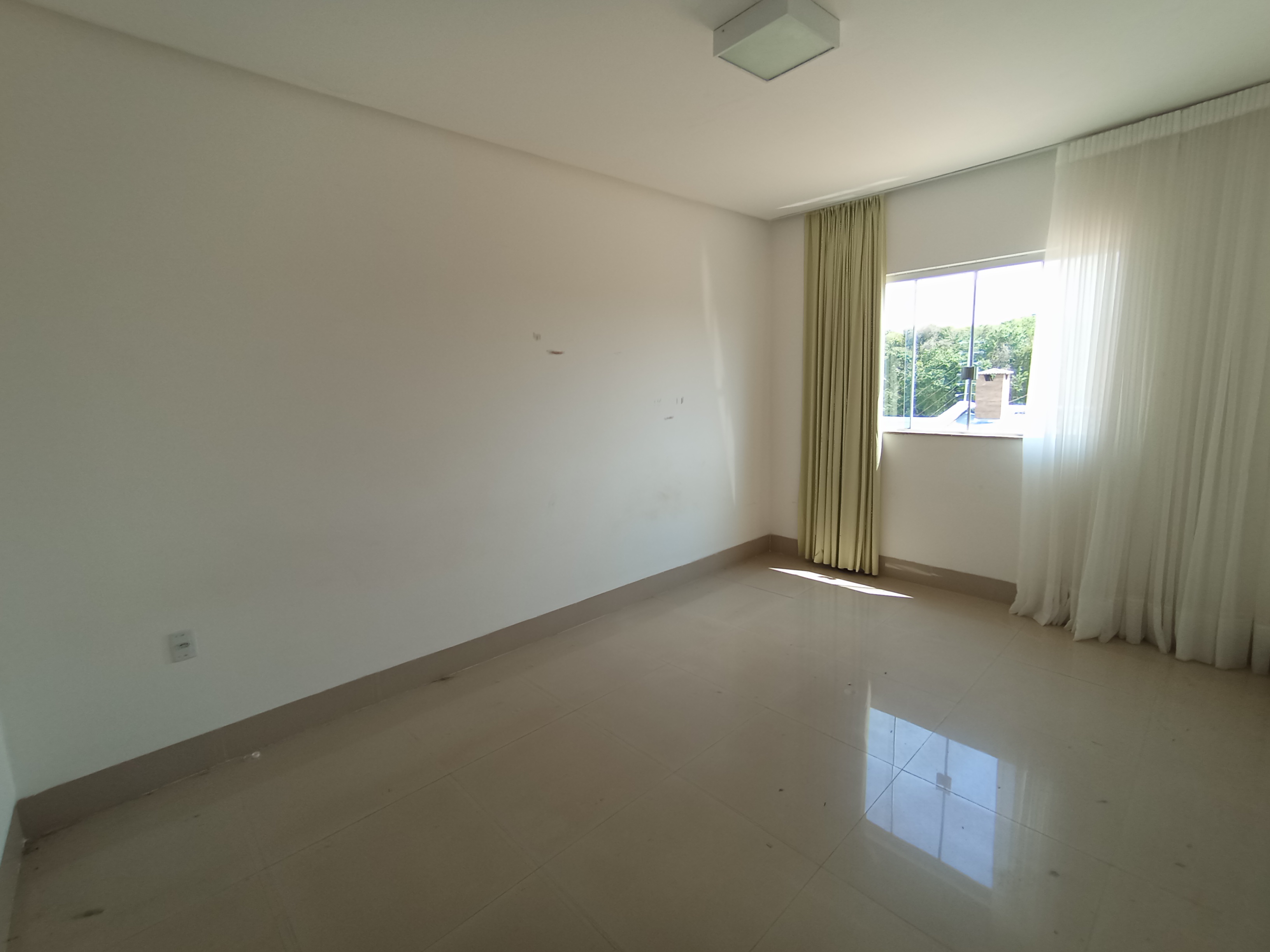 Imagem Sobrado com 2 Quartos para Alugar, 156 m²em Belo Horizonte - MARABA