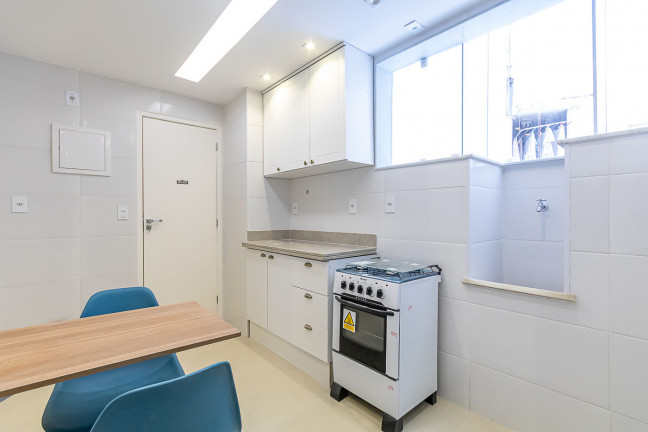 Imagem Apartamento com 2 Quartos à Venda, 80 m² em Copacabana - Rio de Janeiro