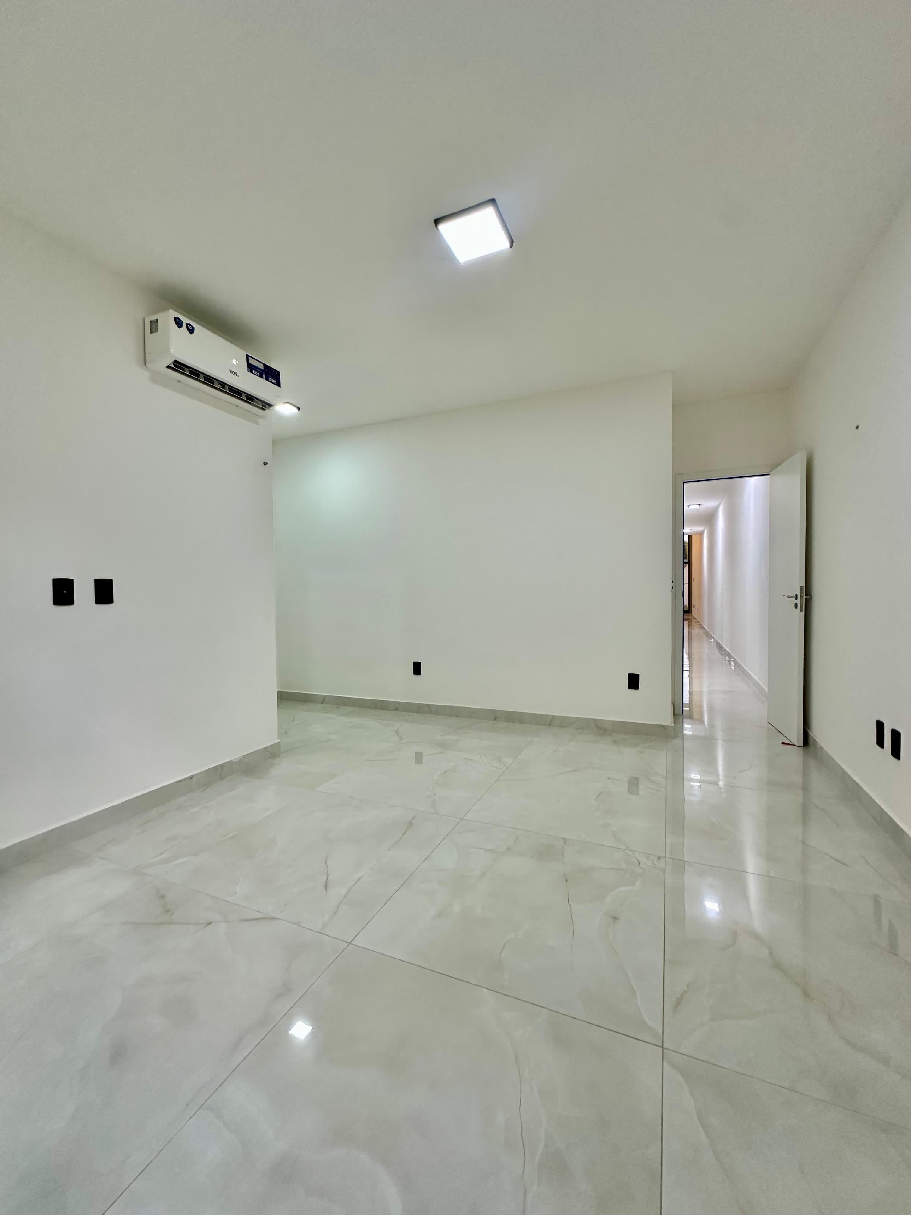 Imagem Casa com 4 Quartos à Venda, 140 m² em  - 