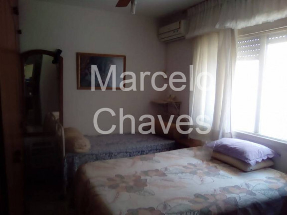 Imagem Casa com 3 Quartos à Venda, 250 m² em Medianeira - Porto Alegre