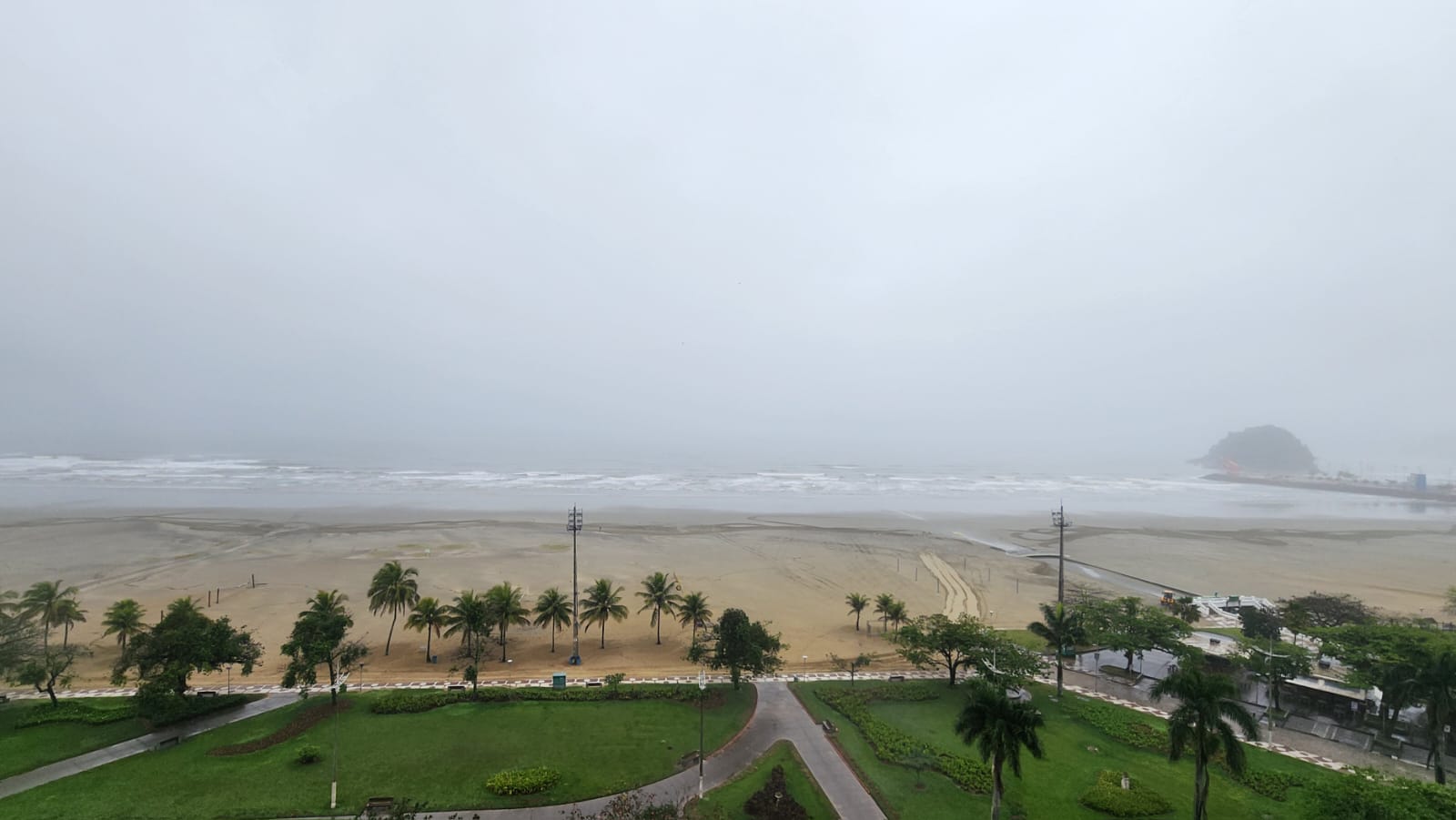 Imagem Apartamento com 4 Quartos à Venda, 251 m²em Pompéia - Santos