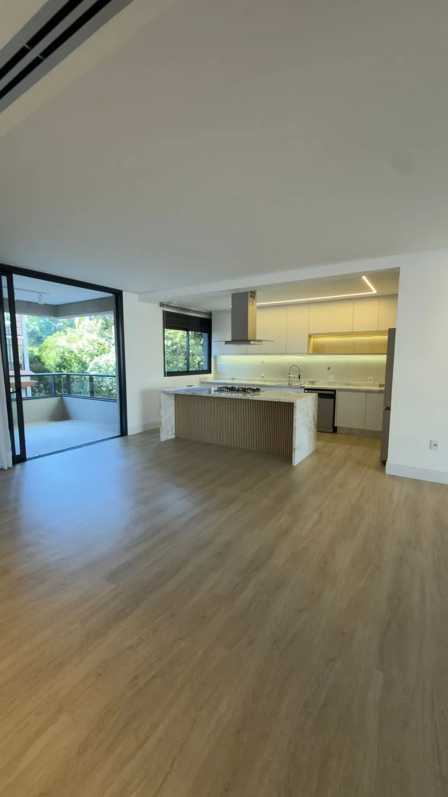 Foto do imóvel: Apartamento com 3 Quartos à Venda, 223 m² em Cabral - Curitiba