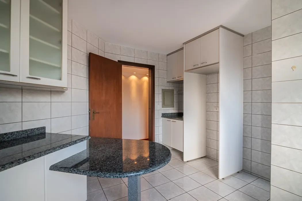 Imagem Apartamento com 2 Quartos à Venda, 101 m² em Bacacheri - Curitiba