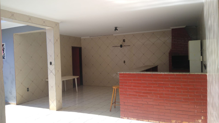 Imagem Casa com 4 Quartos à Venda, 192 m² em Parque Industrial - Araçatuba