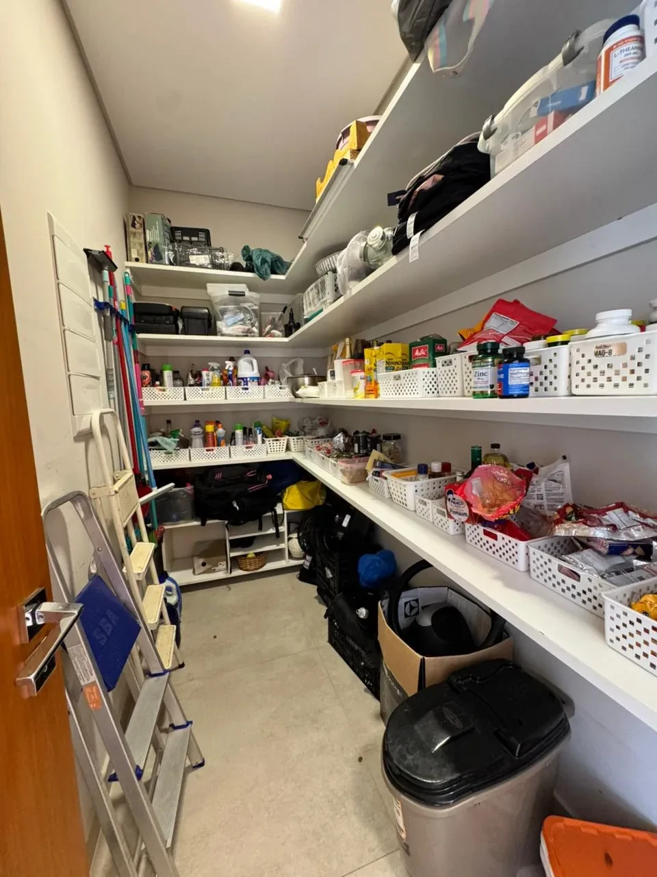 Foto do imóvel: Sobrado com 5 Quartos à Venda, 325 m² em Condomínio Residencial Monaco - São José dos Campos