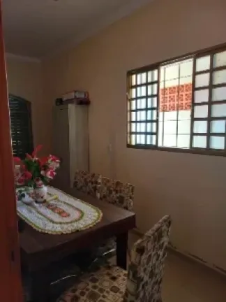 Imagem Casa com 2 Quartos à Venda, 100 m² em Astorga - Astorga