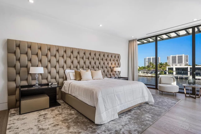 Imagem Casa de Condomínio com 6 Quartos à Venda, 900 m²em Lapa de Baixo - São Paulo