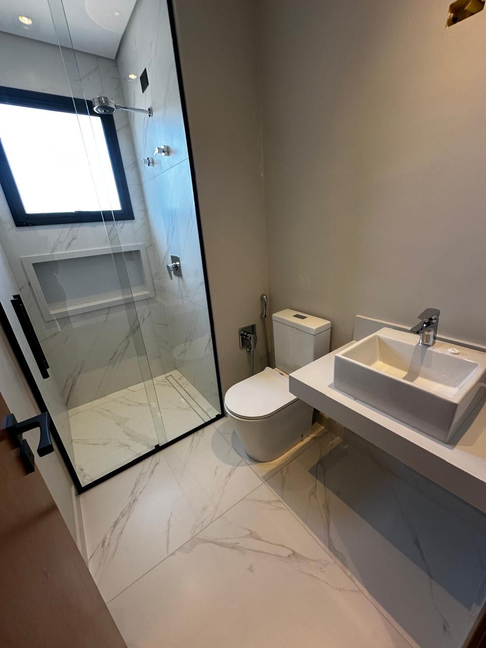 Foto do imóvel: Casa de Condomínio com 4 Quartos à Venda, 234 m²em Cézar de Souza - Mogi das Cruzes