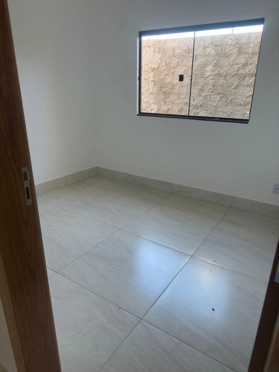 Imagem Casa com 2 Quartos à Venda, 87 m² em Top do Lago - Senador Canedo