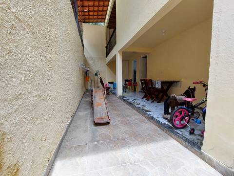 Imagem Casa de Condomínio com 4 Quartos à Venda, 284 m²em Campo Grande - Rio de Janeiro