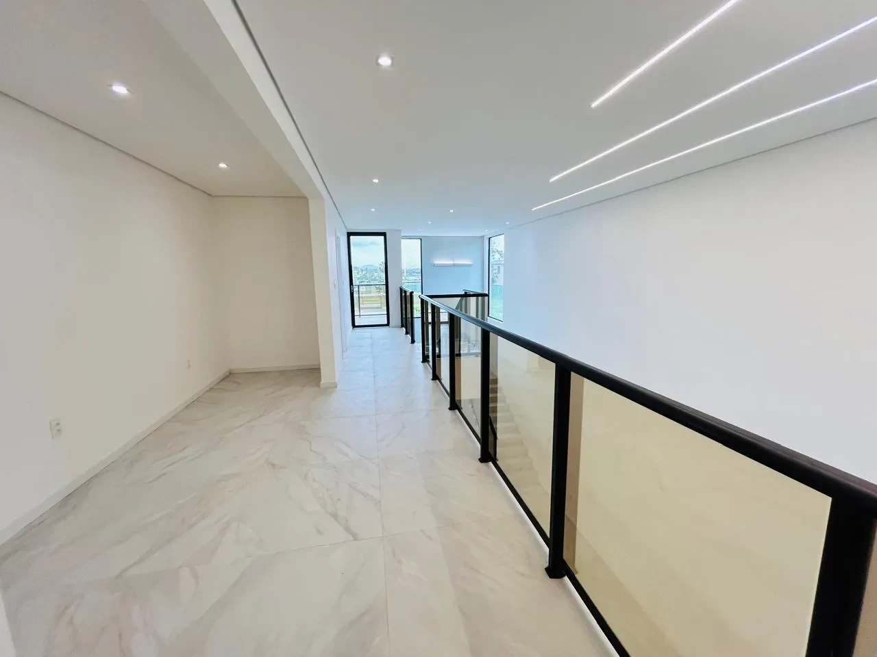 Imagem Casa de Condomínio com 4 Quartos à Venda, 317 m² em Centro - Eusébio
