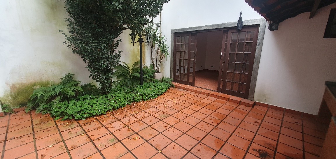 Imagem Sobrado com 3 Quartos à Venda, 189 m²em Jardim Paulistano - São Paulo