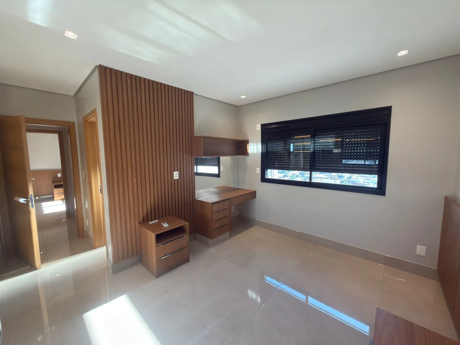 Imagem Apartamento com 4 Quartos para Alugar, 257 m² em Jardim Sumaré - Araçatuba