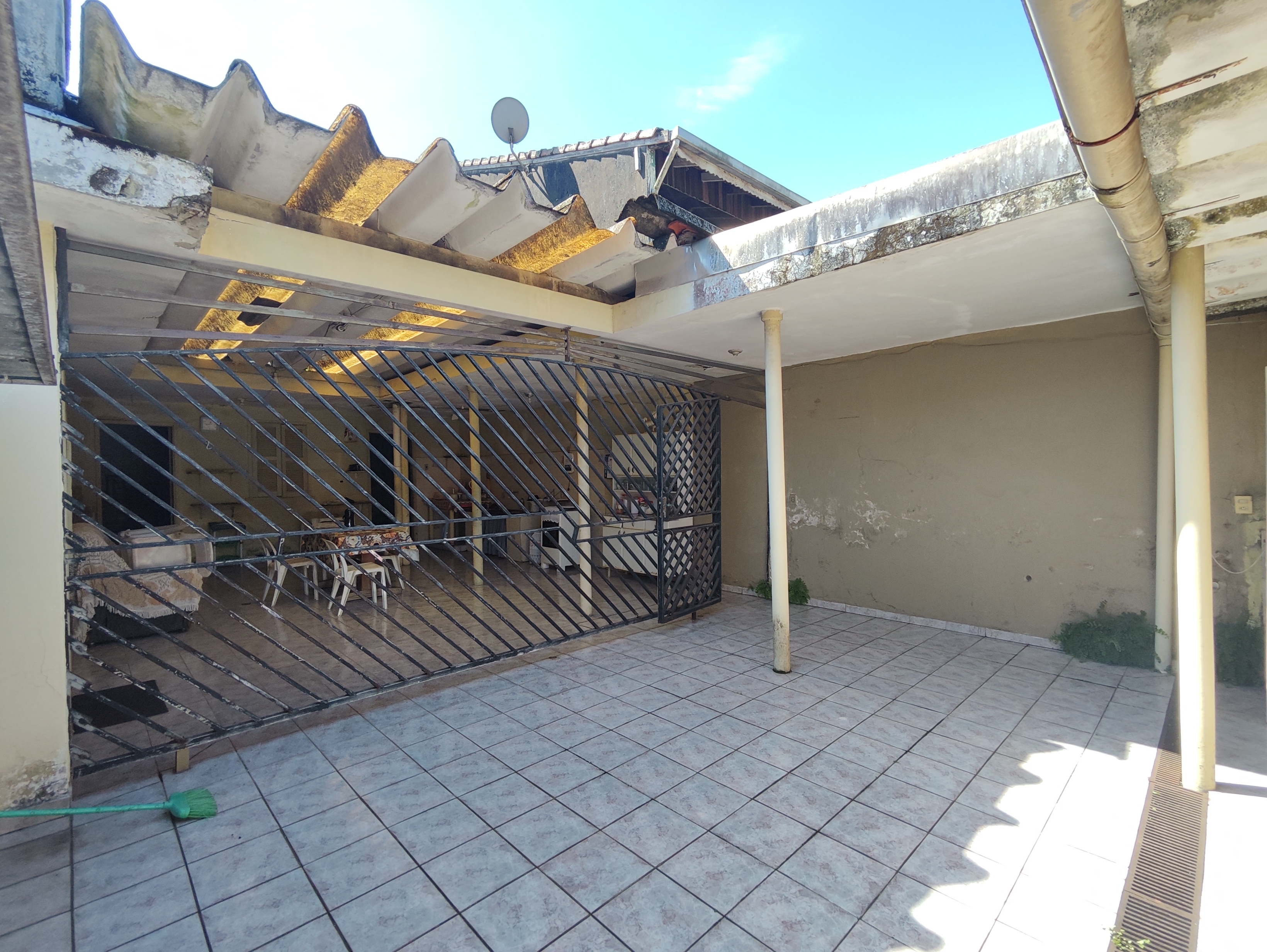 Foto do imóvel: Terreno à Venda, 321 m² em São Jorge - Santos
