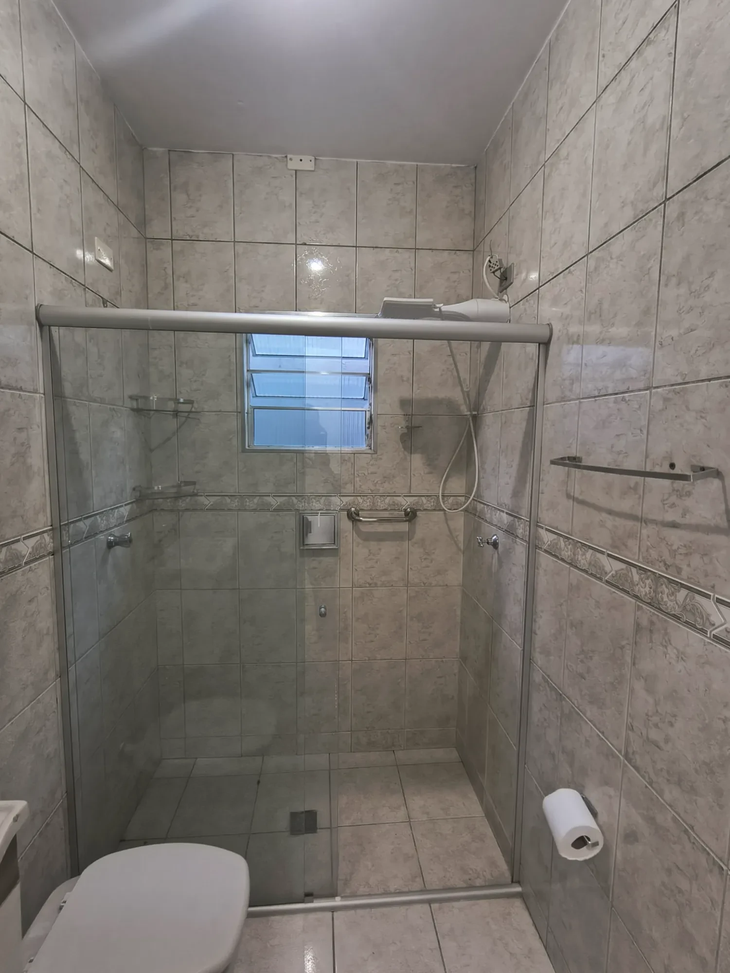 Imagem Casa com 2 Quartos para Alugar, 69 m² em Parque Santo Antônio - Jacareí