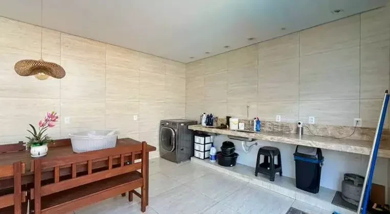 Imagem Casa com 5 Quartos à Venda, 279 metros em Alto Barroca - Belo Horizonte