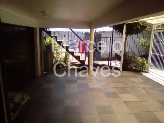 Imagem Casa com 3 Quartos à Venda, 250 m² em Medianeira - Porto Alegre