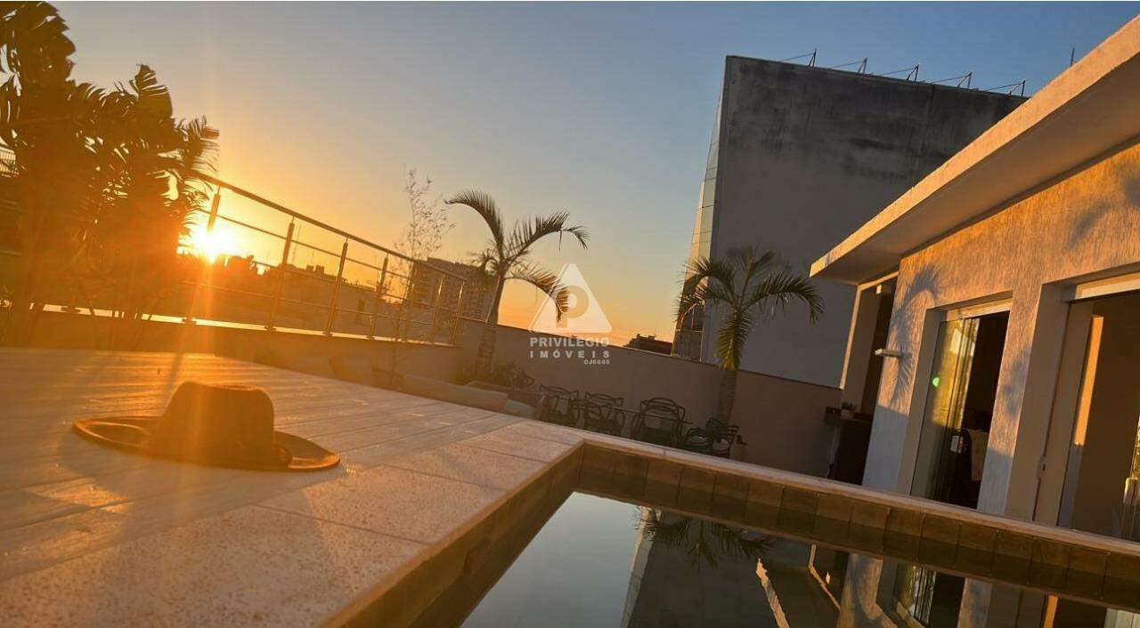Cobertura com 4 Quartos à Venda, 260 m²em Copacabana - Rio de Janeiro