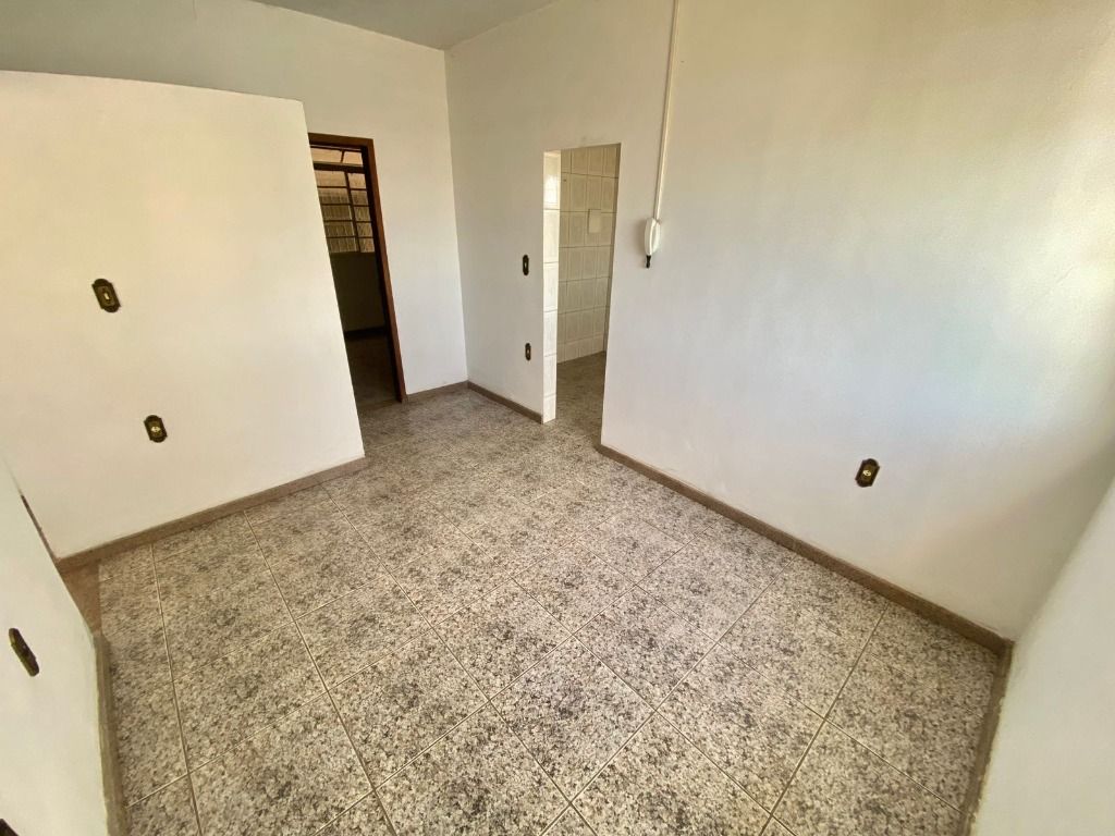 Foto do imóvel: Casa com 2 Quartos à Venda, 110 m² em Planalto - Belo Horizonte