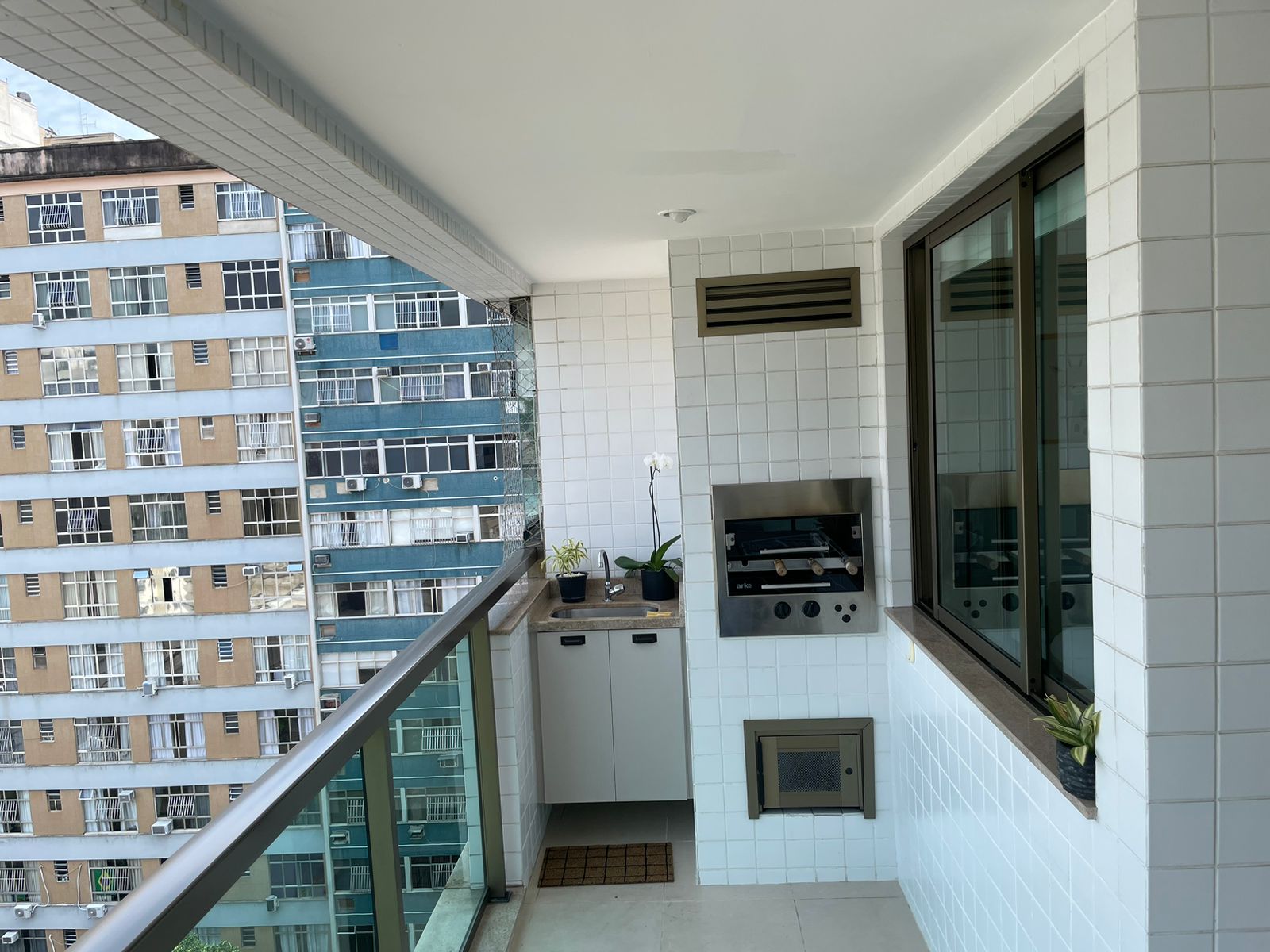 Imagem Apartamento com 2 Quartos à Venda, 76 m²em Icaraí - Niterói