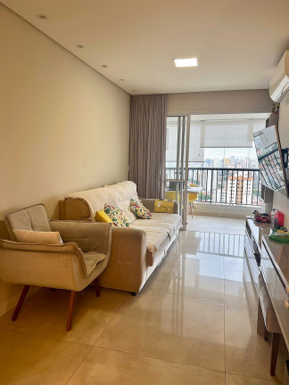 Apartamento com 2 Quartos à Venda,  em Vila Gumercindo - São Paulo