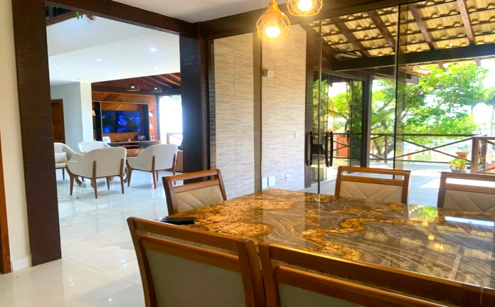 Imagem Casa com 5 Quartos à Venda, 410 m² em Vila Verde - Armação dos Búzios