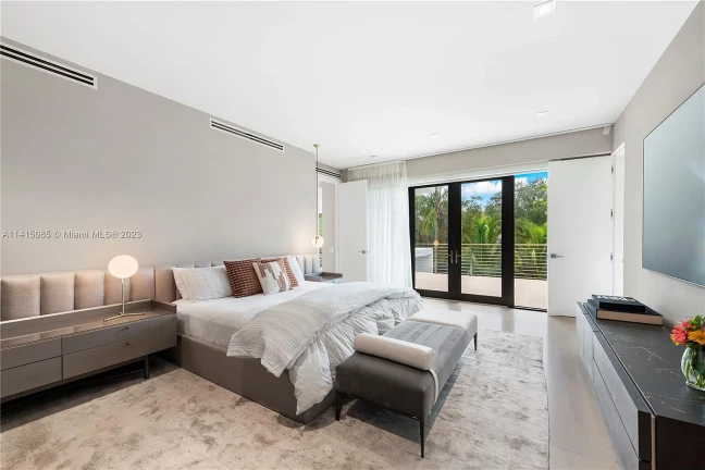 Foto do imóvel: Casa com 5 Quartos à Venda, 387 m²em Alphaville Residencial Um - Barueri