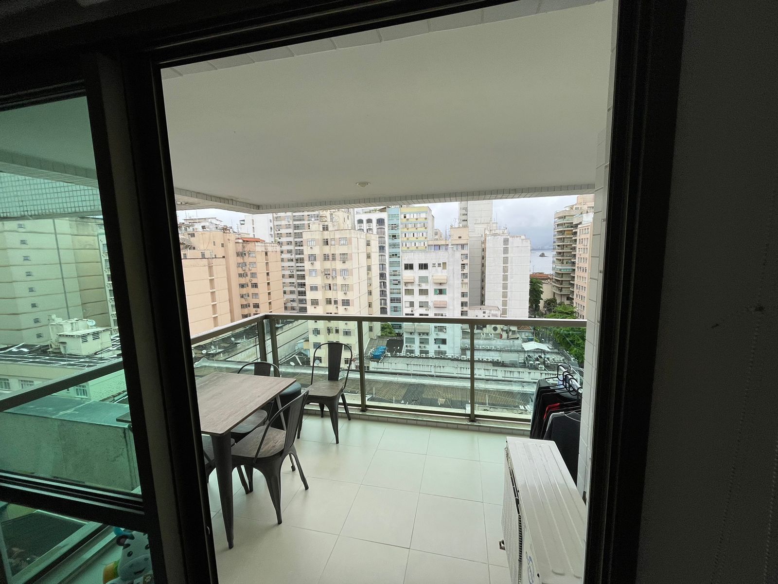 Imagem Apartamento com 2 Quartos à Venda, 76 m²em Icaraí - Niterói