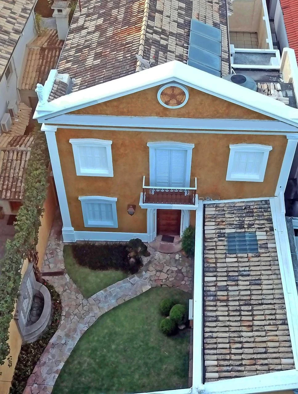 Casa com 3 Quartos à Venda ou Locação, 300 m² em Jardim Europa - São Paulo