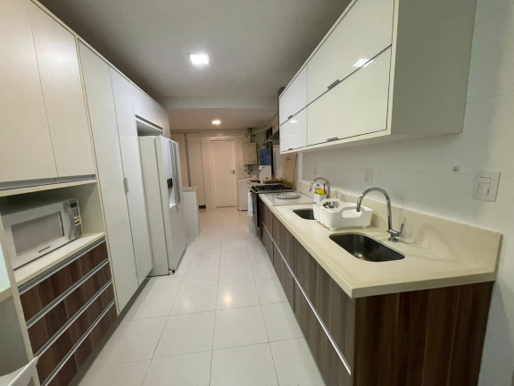 Imagem Apartamento com 3 Quartos à Venda, 174 m² em Candeias - Vitória da Conquista