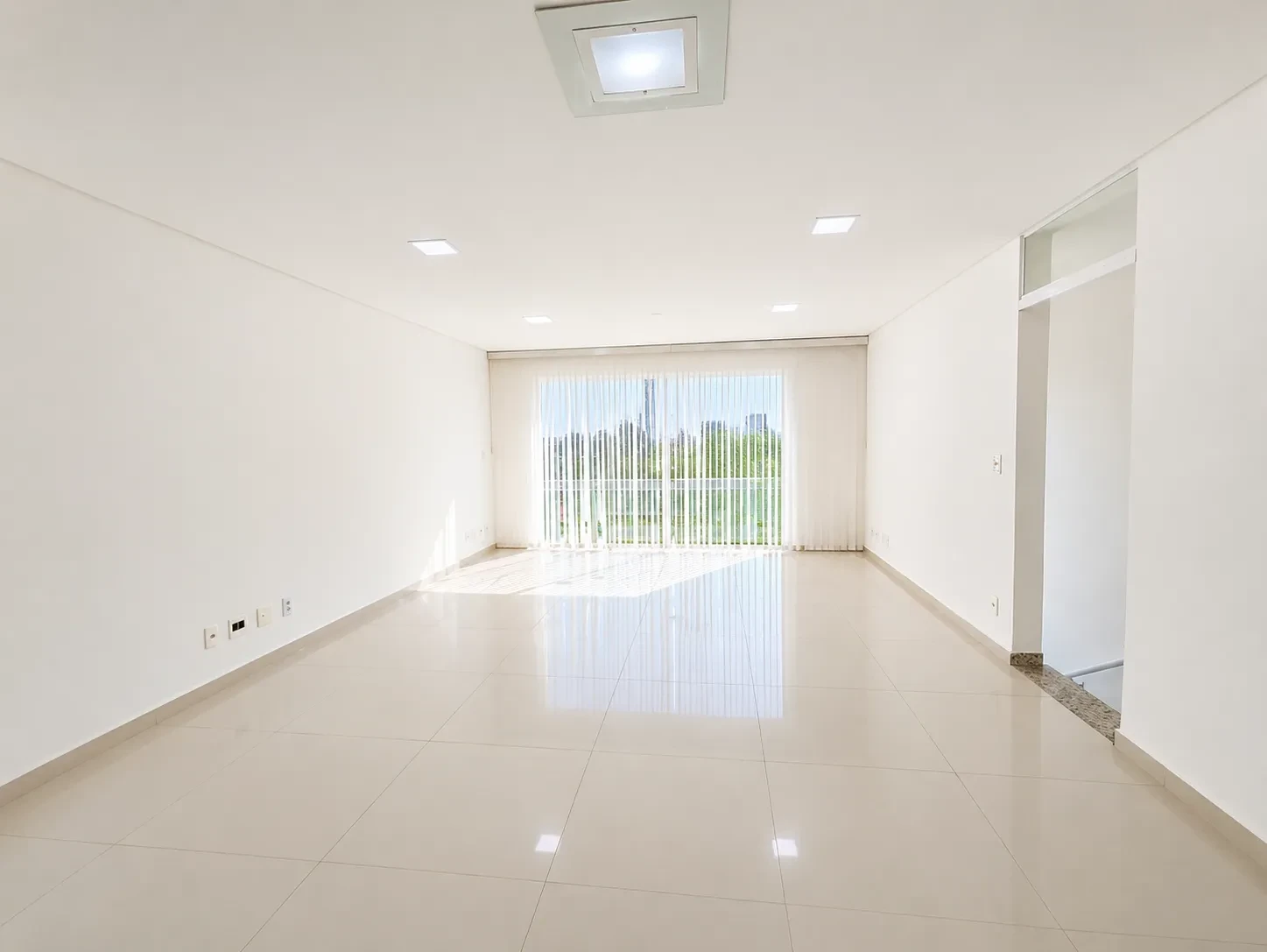 Imagem Casa com 4 Quartos à Venda, 239 m² em Embaré - Santos