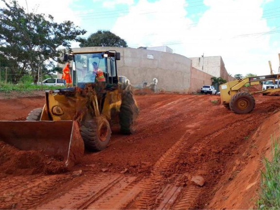 Terreno em Condomínio à Venda, 1.000 m² em Centro - Salto de Pirapora