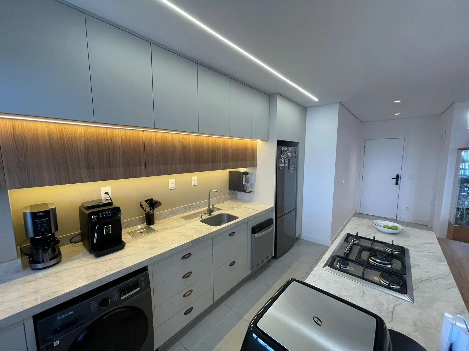 Imagem Apartamento com 2 Quartos para Alugar, 77 m² em Despraiado - Cuiabá