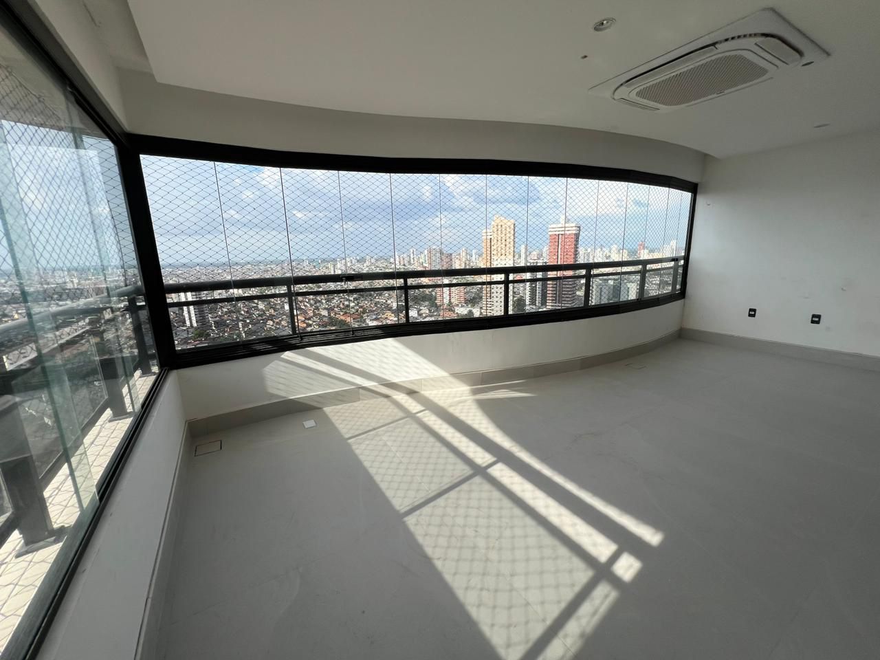 Imagem Apartamento com 3 Quartos à Venda, 235 m²em Umarizal - Belém