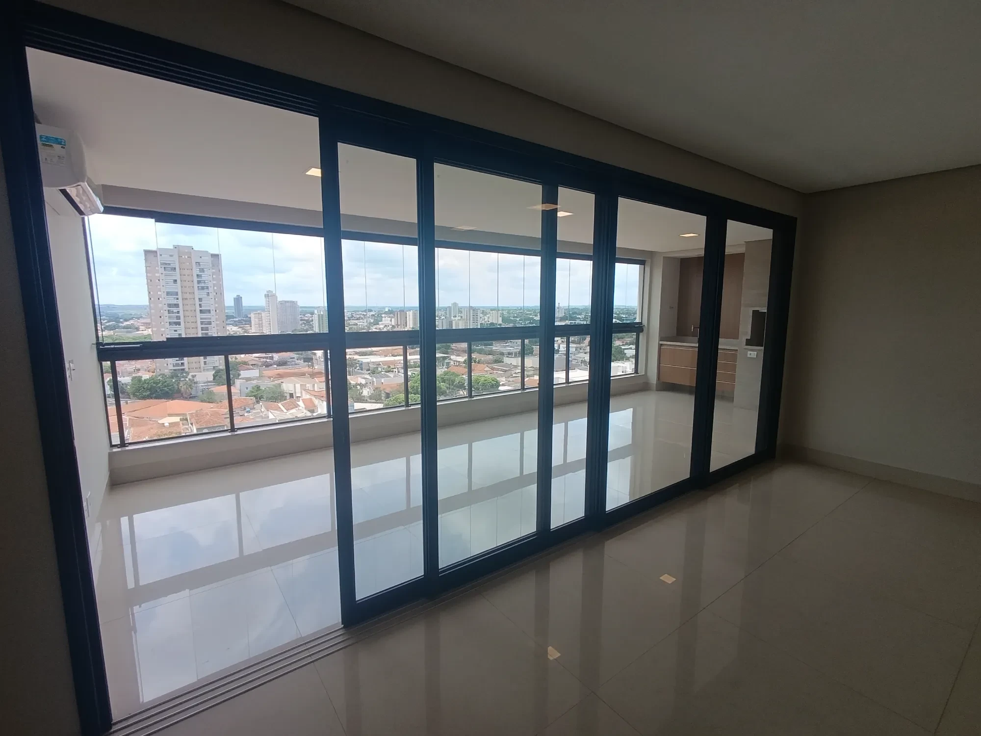 Imagem Apartamento com 3 Quartos para Alugar, 204 m² em Centro - Araçatuba