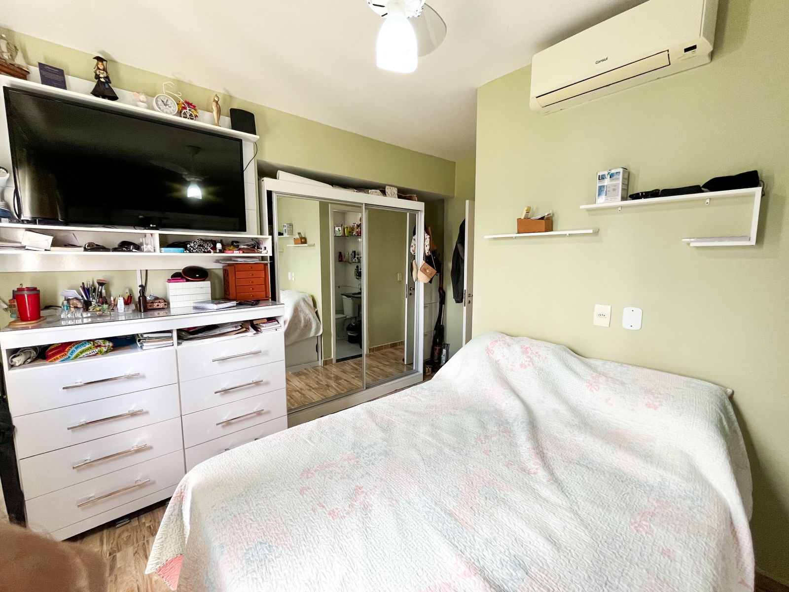 Foto do imóvel: Apartamento com 3 Quartos à Venda, 110 m² em  - 