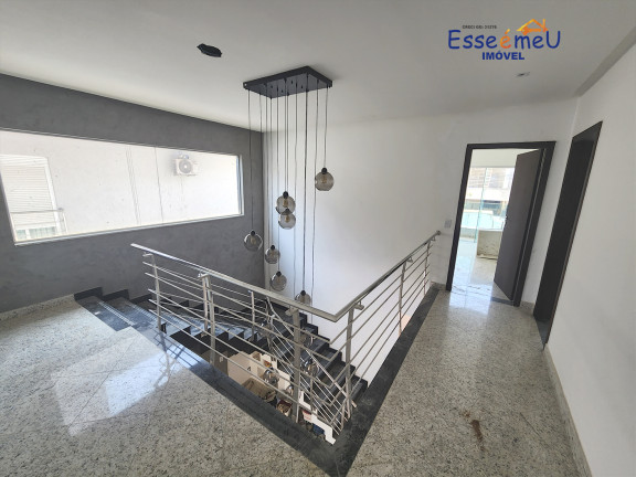 Imagem Casa de Condomínio com 4 Quartos à Venda, 301 m² em Jardins Madri - Goiânia