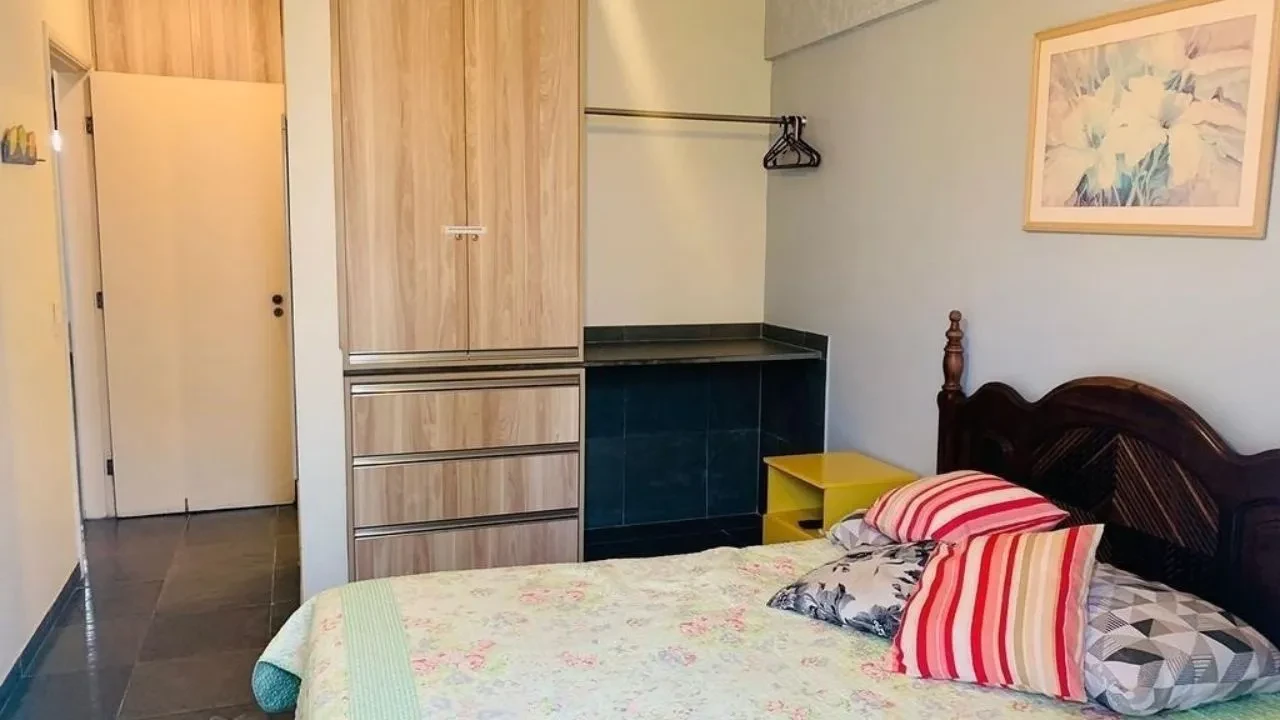 Imagem Apartamento com 2 Quartos à Venda, 70 m² em Enseada - Guarujá