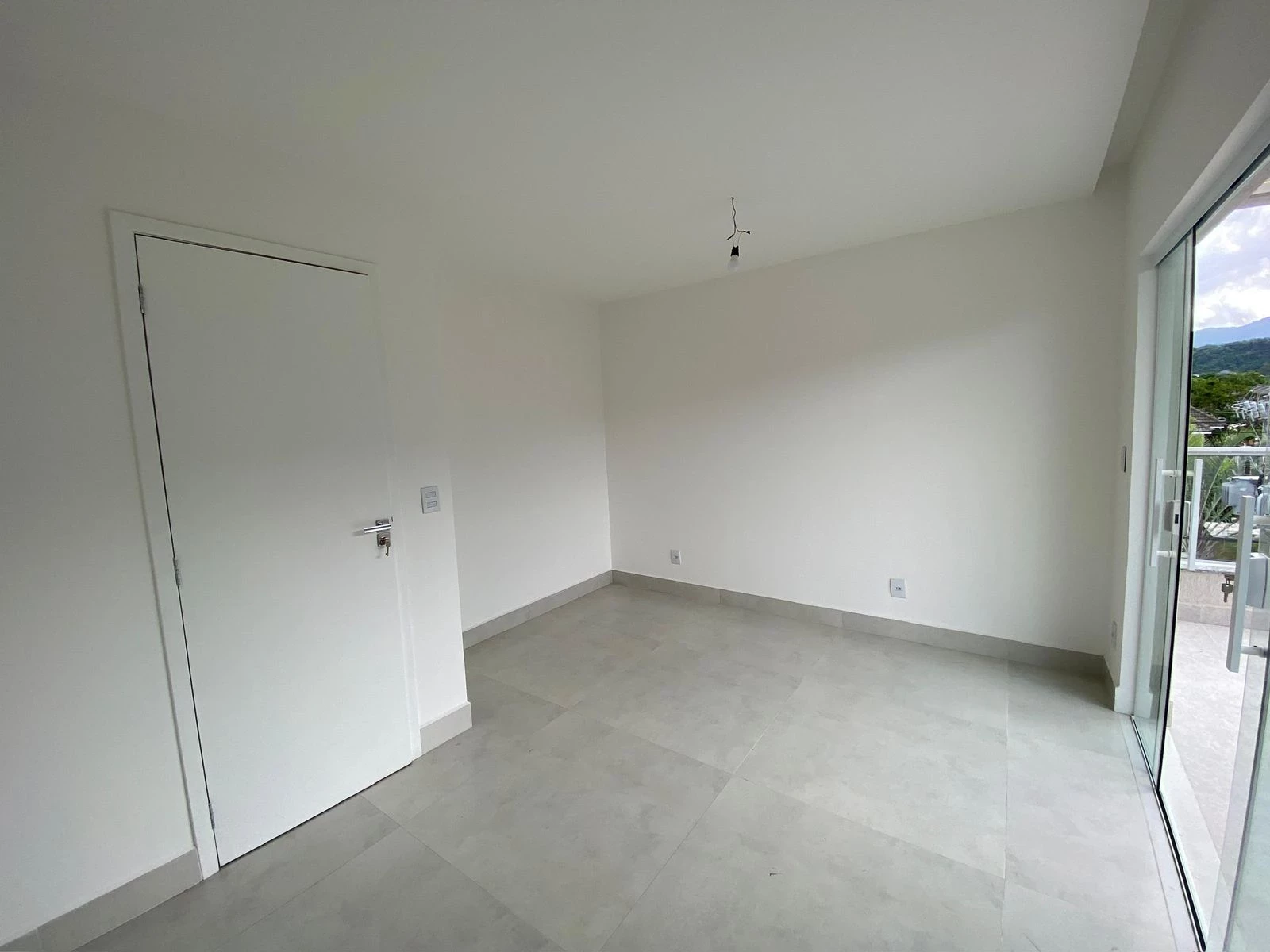 Foto do imóvel: Casa de Condomínio com 4 Quartos à Venda ou Locação, 20 m² em Vargem Pequena - Rio de Janeiro