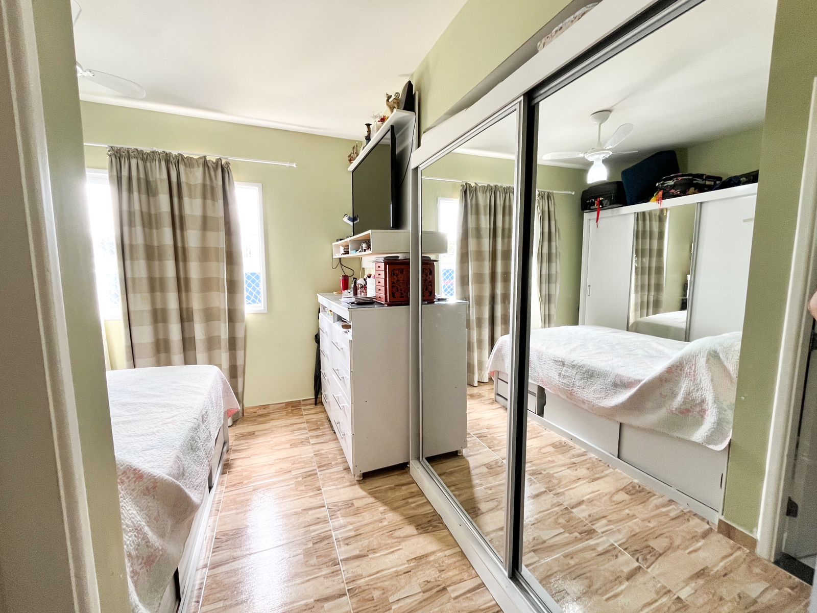 Foto do imóvel: Apartamento com 3 Quartos à Venda, 110 m² em  - 