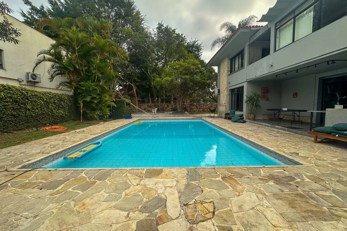 Imagem Casa com 5 Quartos à Venda ou Locação, 420 m² em Alto de Pinheiros - São Paulo