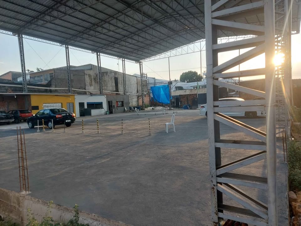 Imagem Cobertura com 5 Quartos para Alugar, 1.000 m² em Aleixo - Manaus