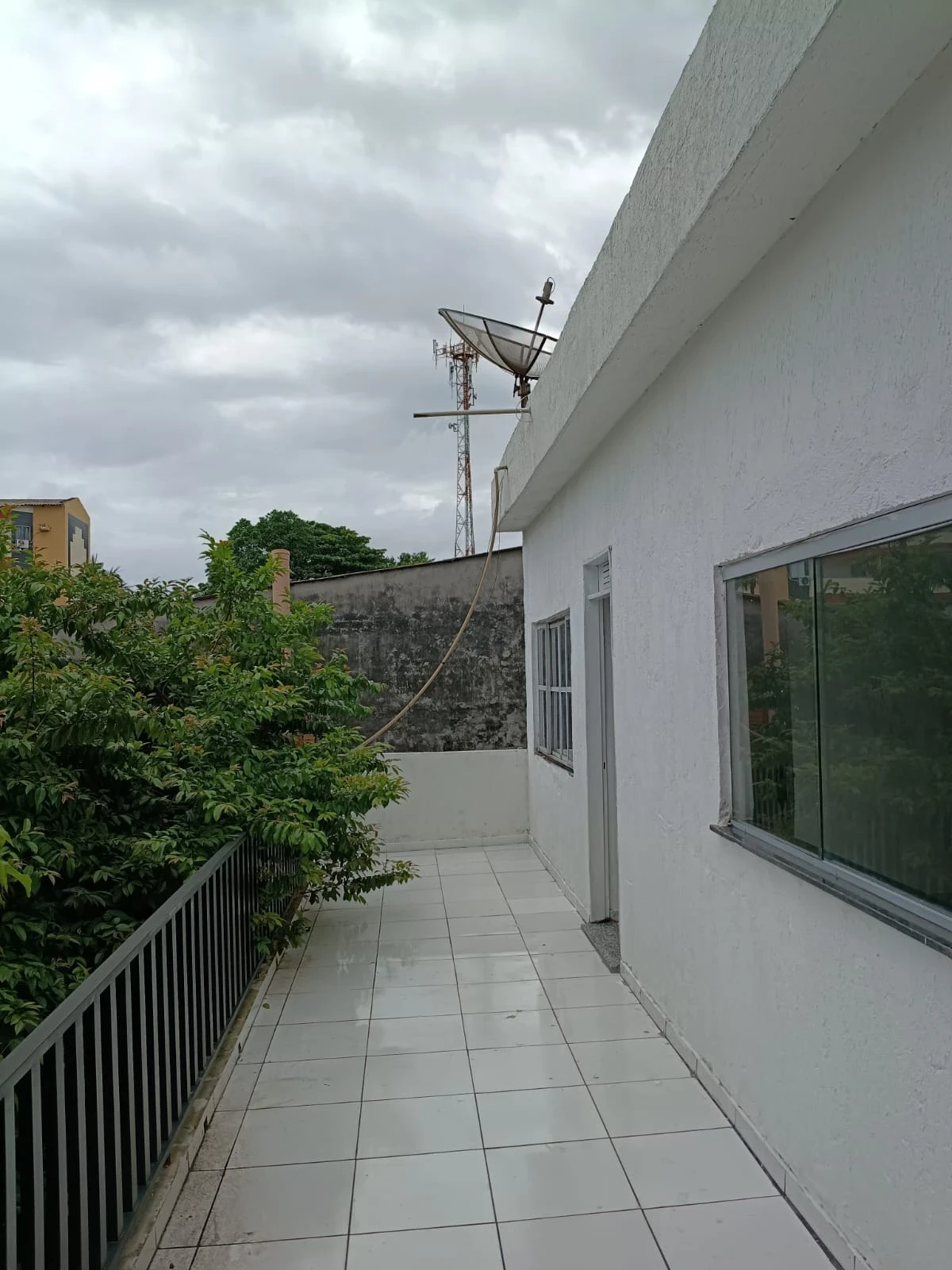 Imagem Casa com 5 Quartos para Alugar, 240 metros em Marambaia - Belém