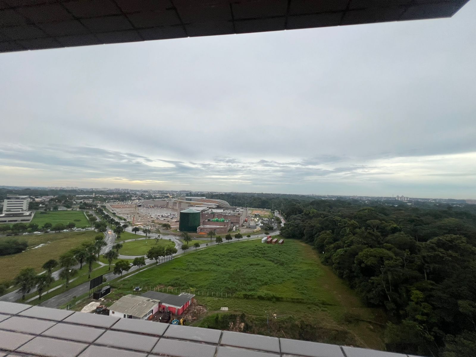 Imagem Cobertura com 3 Quartos à Venda ou Locação, 133 m²em Val-de-Cães - Belém